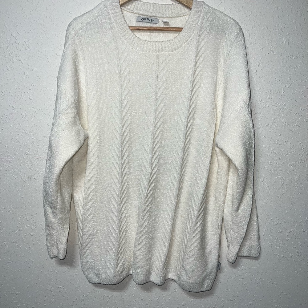 Orvis White‎ Cable Knit Crew Neck Sweater